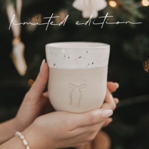 Pot 153 Becher Schleife Photocredits Eulenschnitt 2 1920x1920